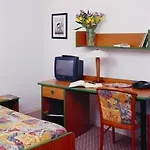 The Originals Laureades Centre Jaude Aparthotel 3*