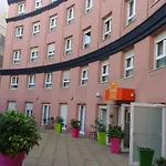 Aparthotel The Originals Laureades Centre Jaude