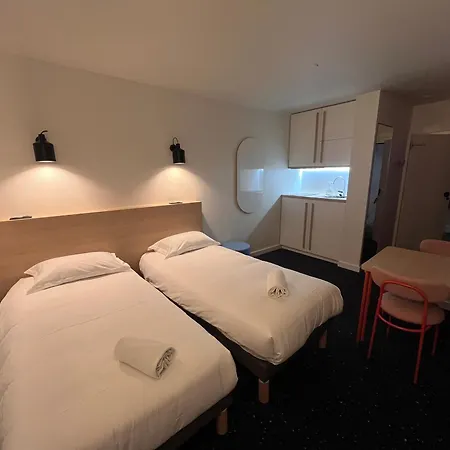 Hotel apartamentowy The Originals Laureades Centre Jaude