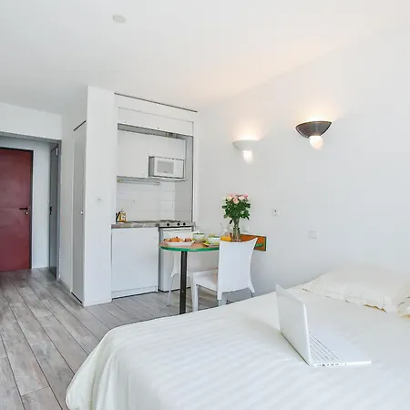 Aparthotel Laureades Centre Jaude 2*