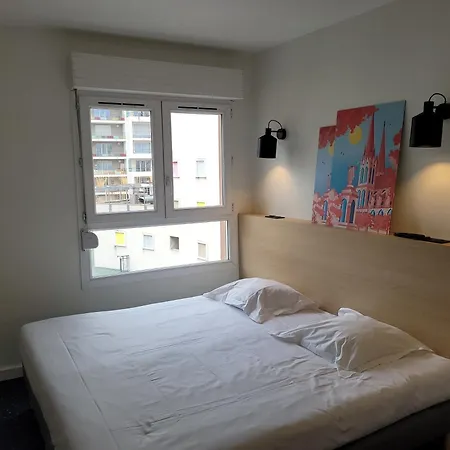 Hotel apartamentowy The Originals Laureades Centre Jaude 3*