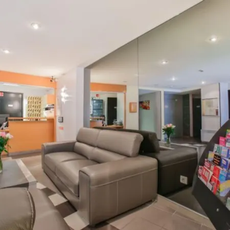 Hotel apartamentowy The Originals Laureades Centre Jaude Clermont-Ferrand