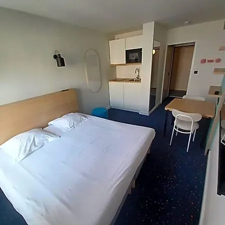 The Originals Laureades Centre Jaude Aparthotel 3*