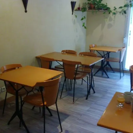 Hotel apartamentowy The Originals Laureades Centre Jaude Clermont-Ferrand