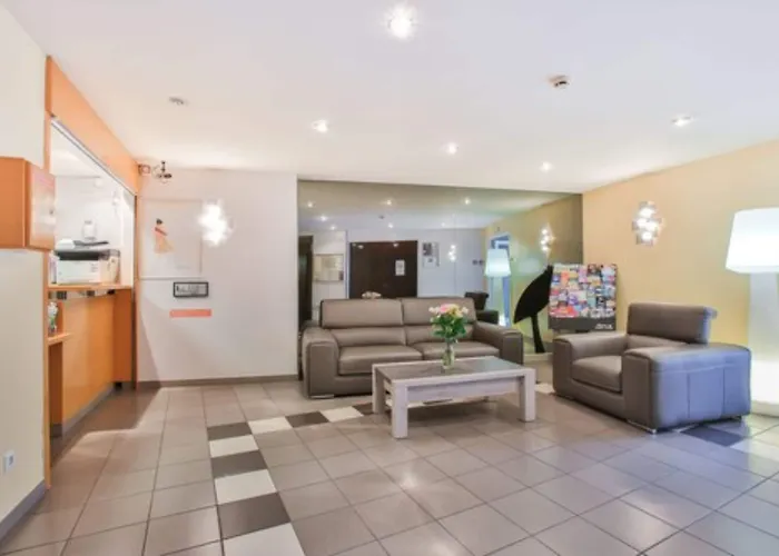 מלון דירות The Originals Laureades Centre Jaude 3*