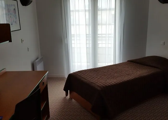 Aparthotel The Originals Laureades Centre Jaude 3*